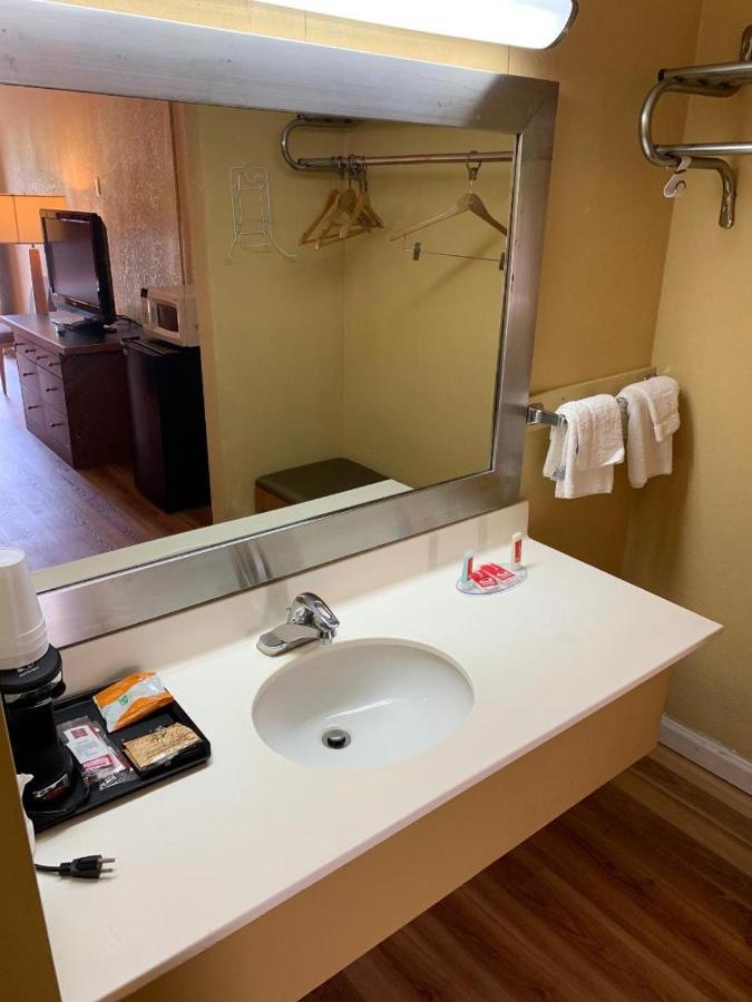Amerivu Inn-Gilbertsville Dış mekan fotoğraf